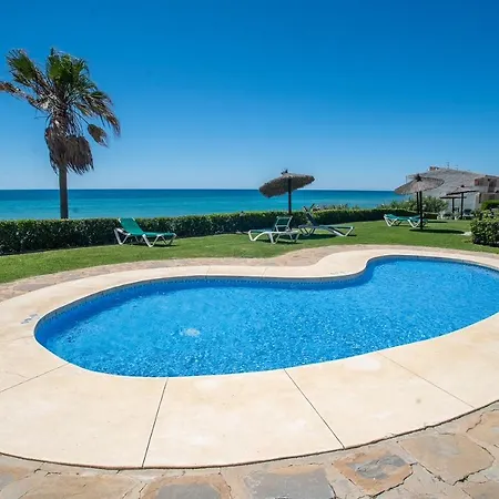 Fantastic Beachfront Apartamento Estepona
